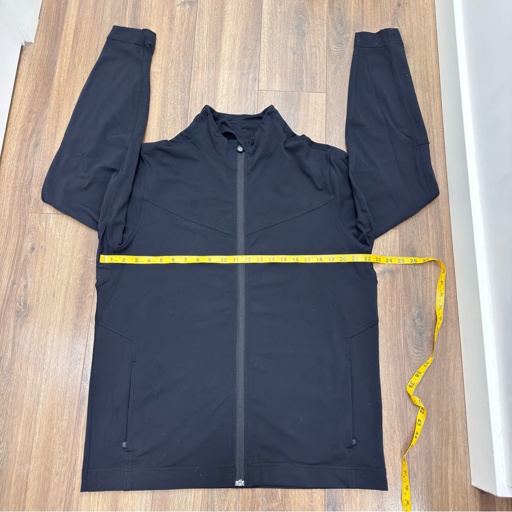 Lululemon Men’s full zip light weight spring Black light Jacket
